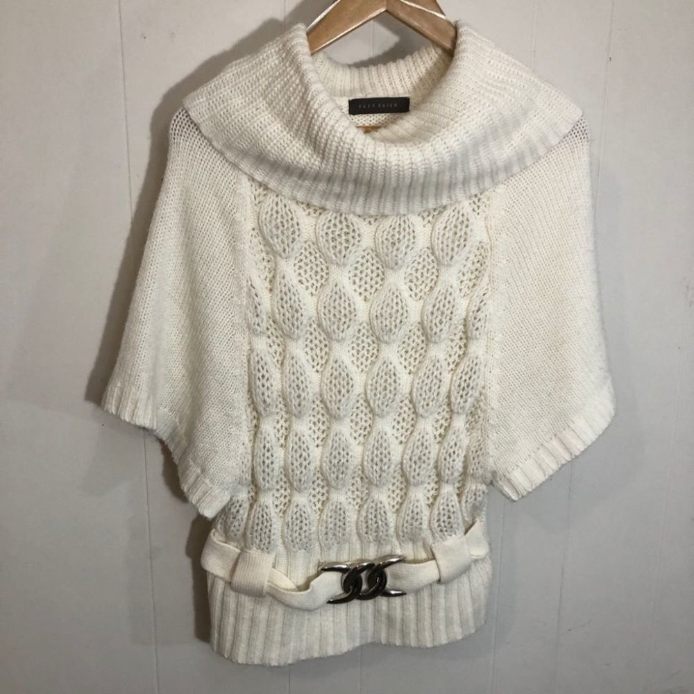 Suzy Shier Short Sleeved Knit Sweater Built in Belt Cream Medium